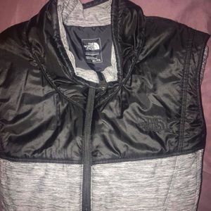 Women’s north face vest